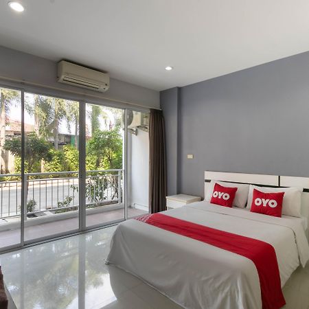 Oyo 75389 Pandora House Hotell Pattaya Exteriör bild