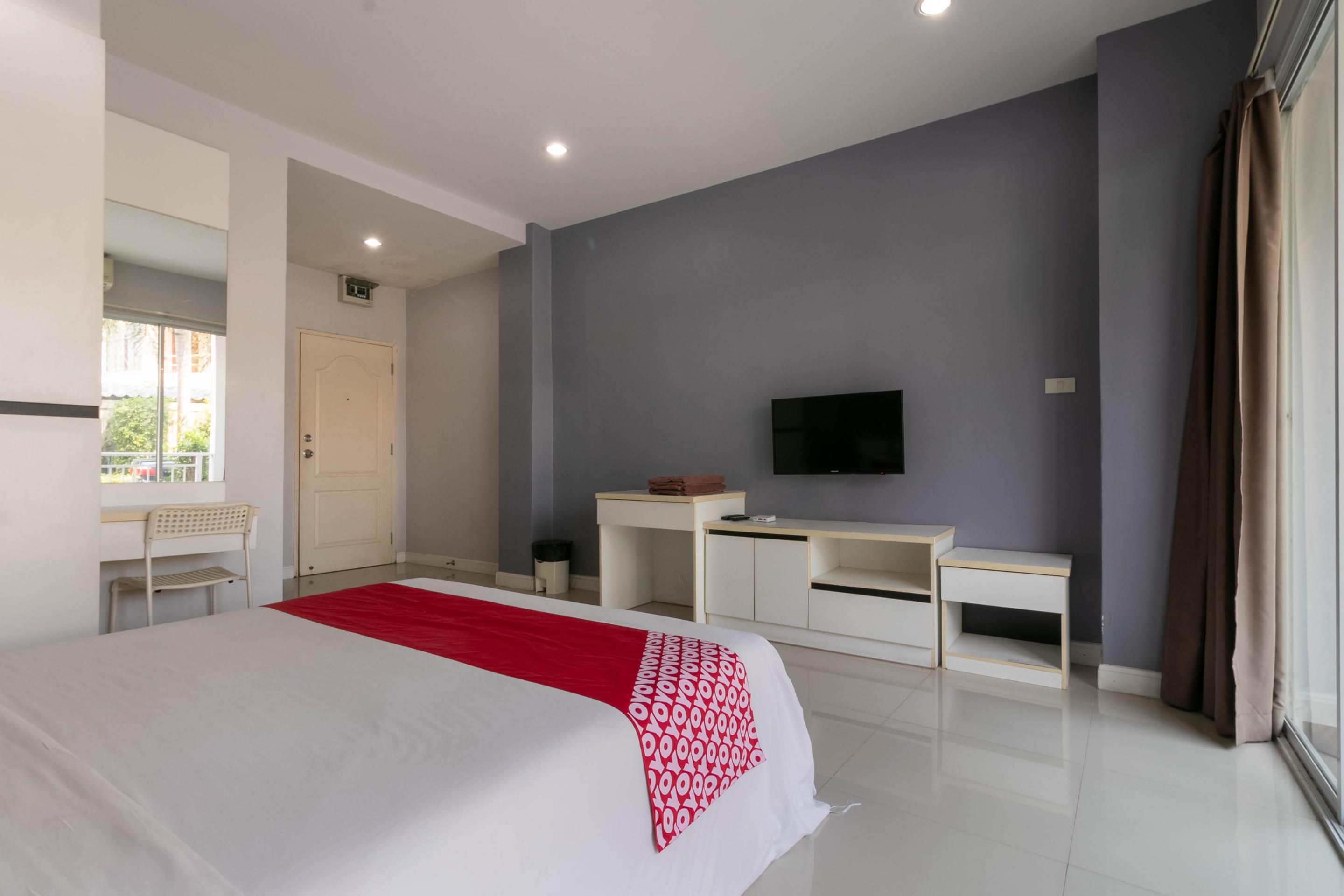 Oyo 75389 Pandora House Hotell Pattaya Exteriör bild