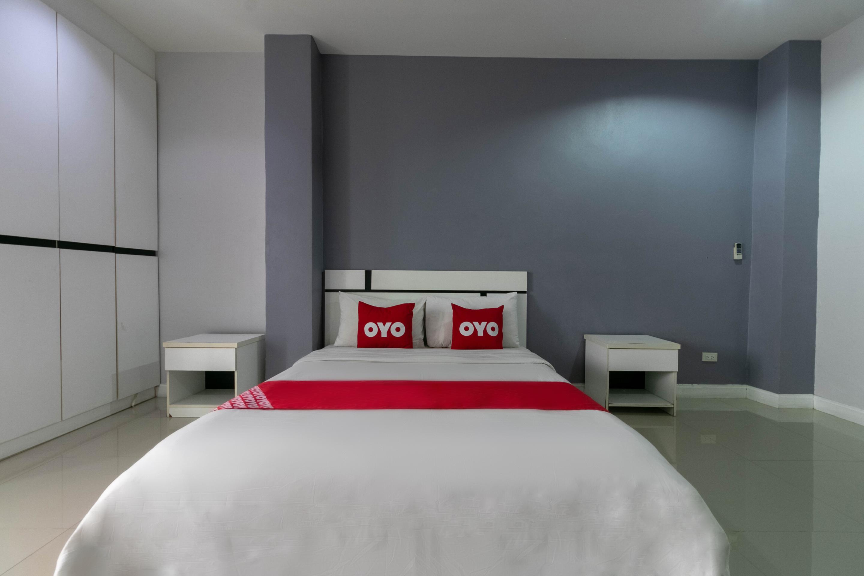 Oyo 75389 Pandora House Hotell Pattaya Exteriör bild