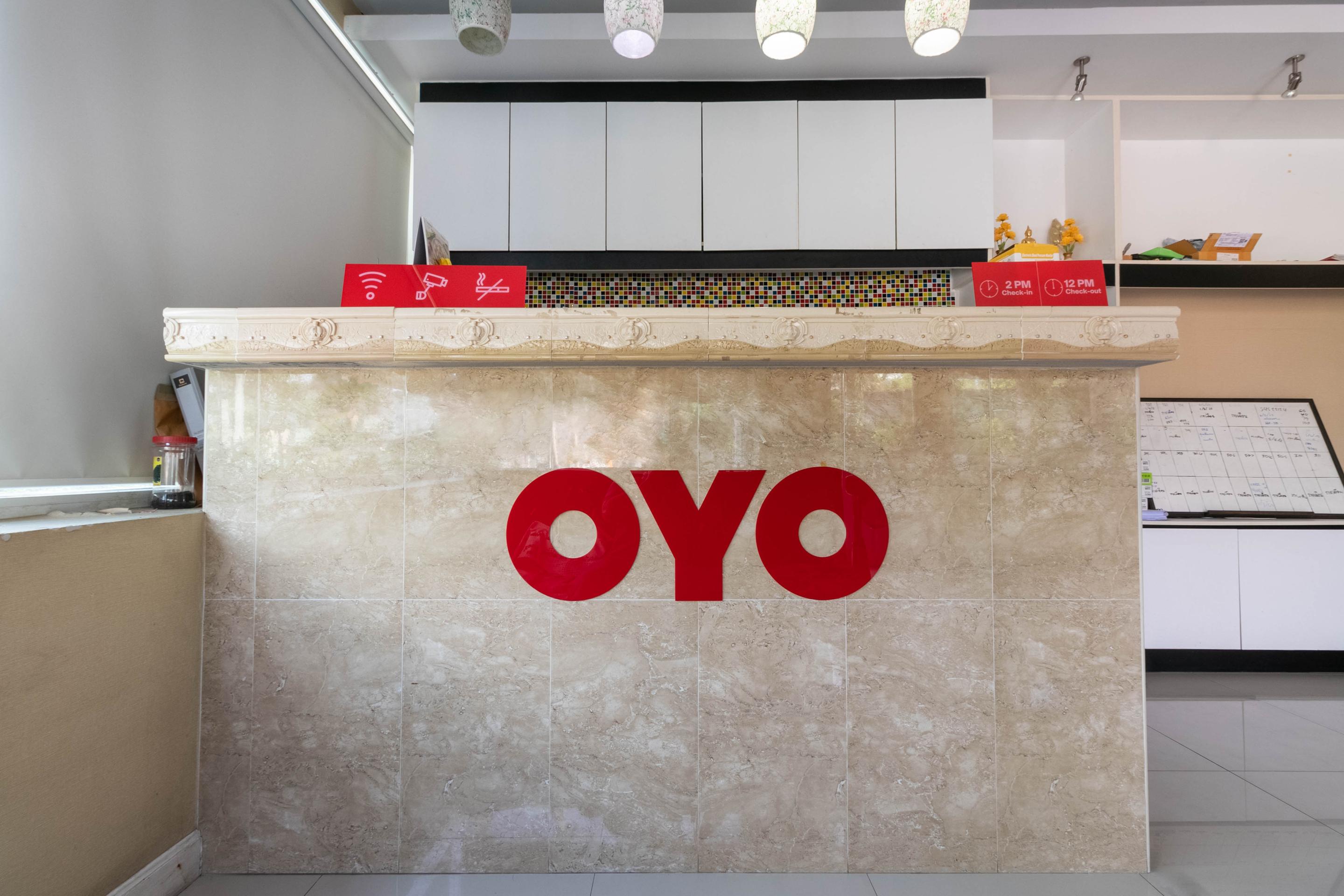 Oyo 75389 Pandora House Hotell Pattaya Exteriör bild