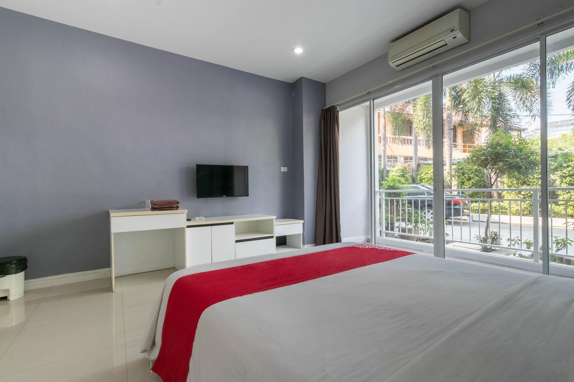 Oyo 75389 Pandora House Hotell Pattaya Exteriör bild