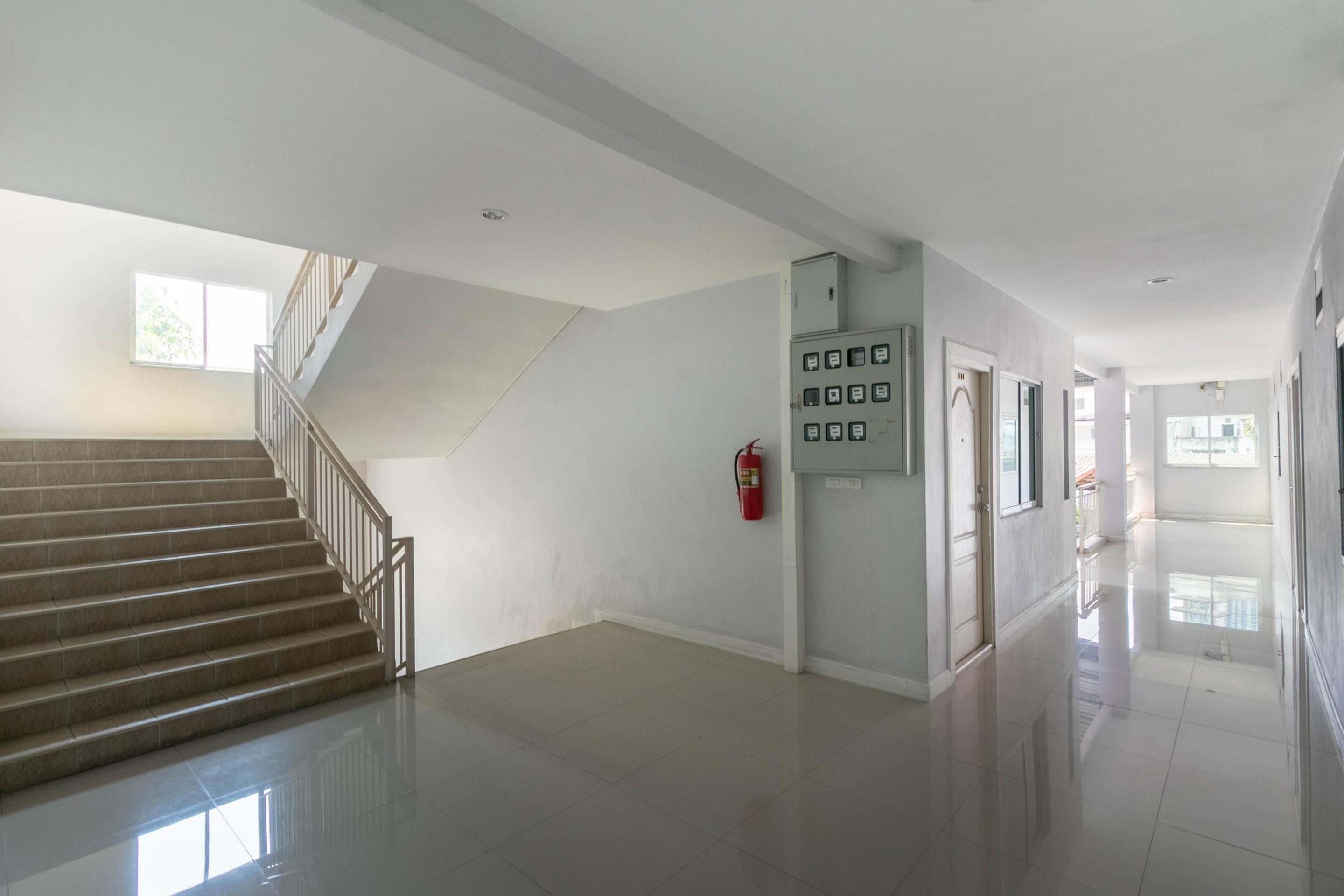 Oyo 75389 Pandora House Hotell Pattaya Exteriör bild