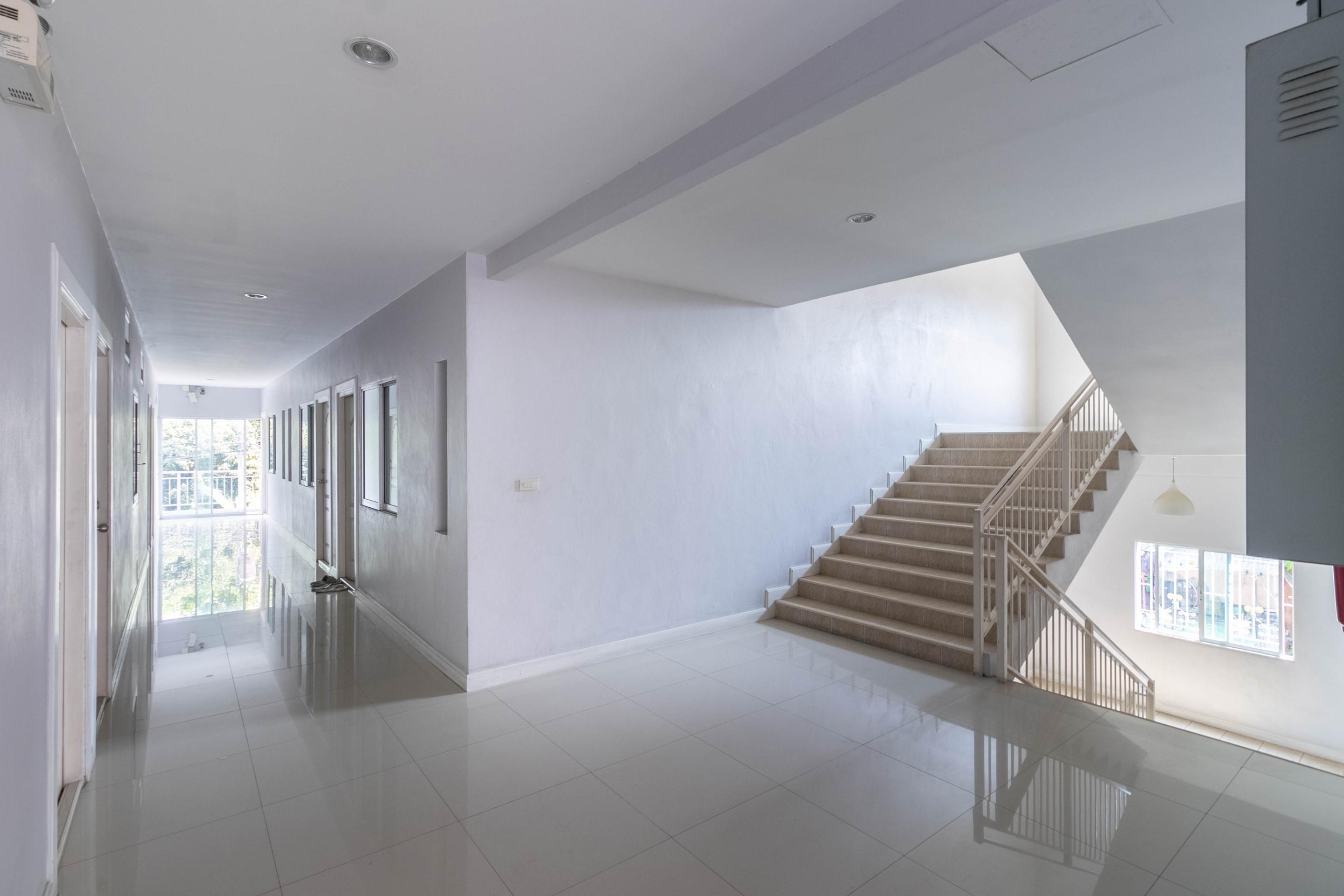 Oyo 75389 Pandora House Hotell Pattaya Exteriör bild