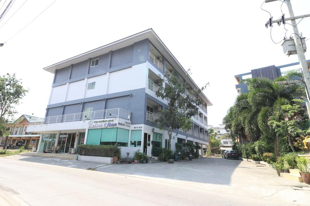 Oyo 75389 Pandora House Hotell Pattaya Exteriör bild