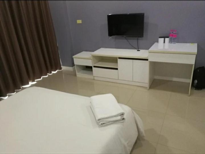 Oyo 75389 Pandora House Hotell Pattaya Exteriör bild
