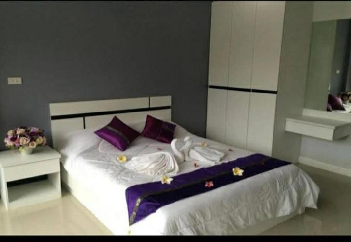 Oyo 75389 Pandora House Hotell Pattaya Exteriör bild
