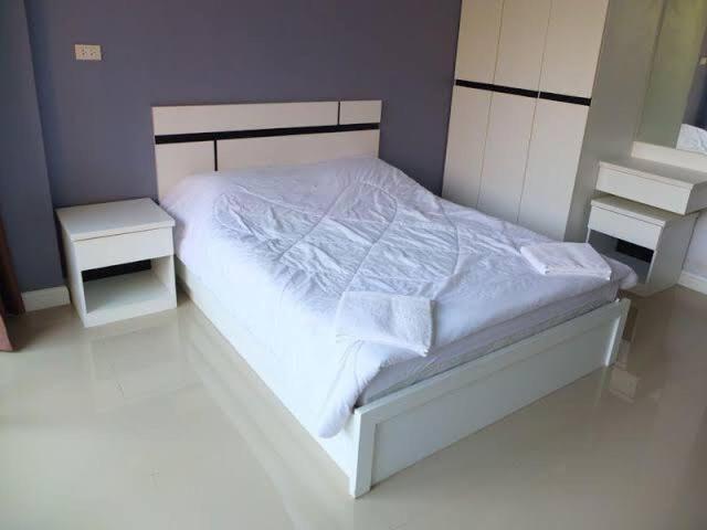 Oyo 75389 Pandora House Hotell Pattaya Exteriör bild