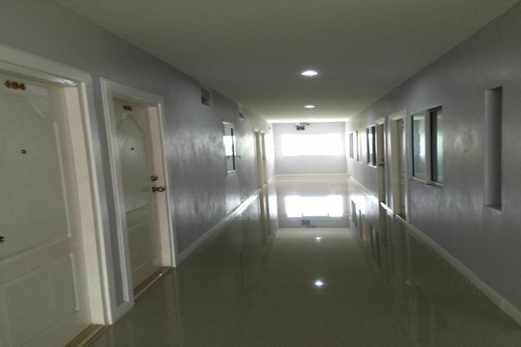 Oyo 75389 Pandora House Hotell Pattaya Exteriör bild