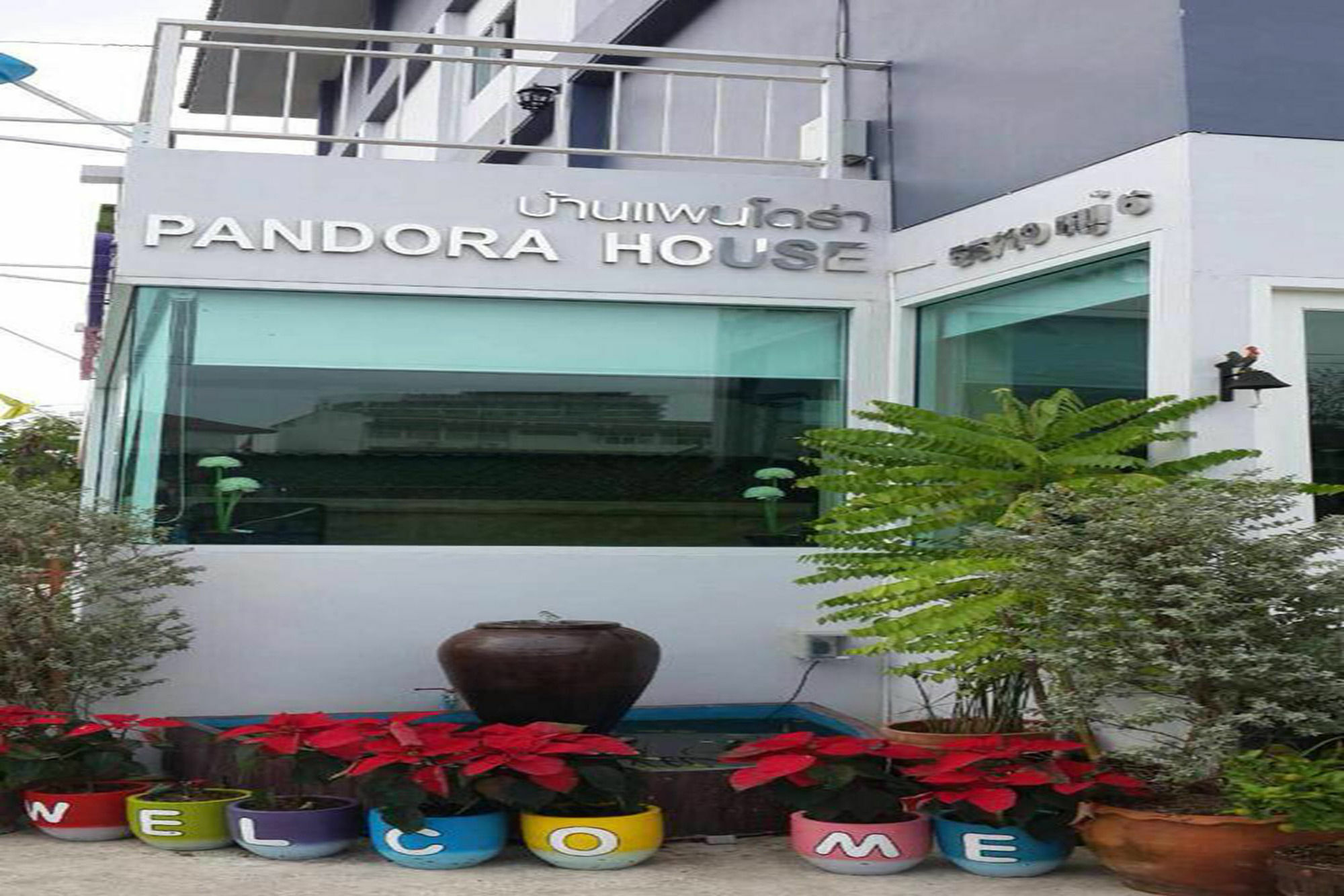 Oyo 75389 Pandora House Hotell Pattaya Exteriör bild